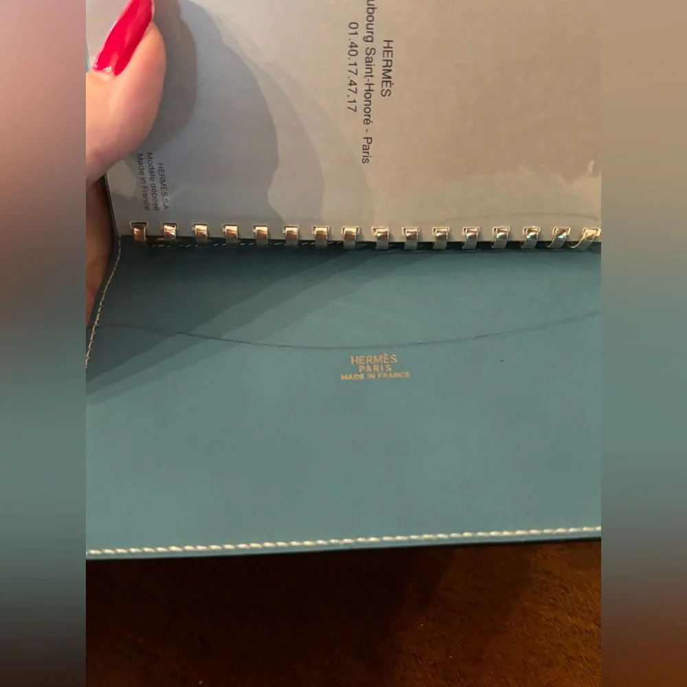 Hermes Agenda/Passport Holder/Notebook Cover blue like new with original insert - Picture 7 of 9